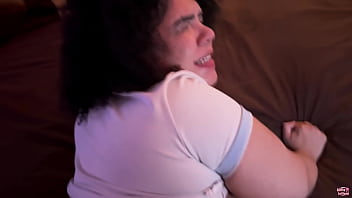 meu amigo fodeu minha boca e me arrombou como a boa puta que sou