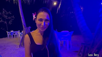 FOOTJOB for a stranger: He bought a HOT MILF shoes and she SATISFIED his desire to CUM on her FEET