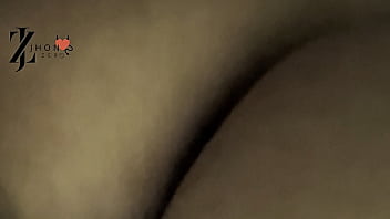 Rabuda Sentando no Pau Grosso