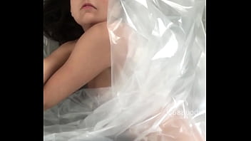 Un rouleau de plastique