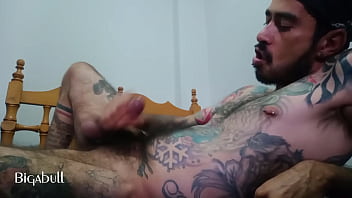 me pajeo hasta sacar toda la leche