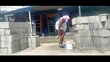 Village girl that went outside to bath trying to seduce handsome guys in her compound