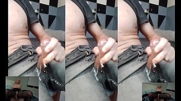 Me corro intensamente viendo a skylax vox