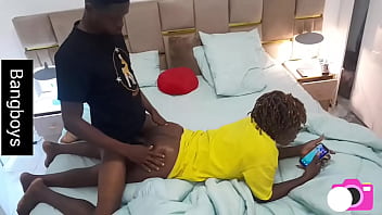 My neighbour allow me to fuck her after her boyfriend travel