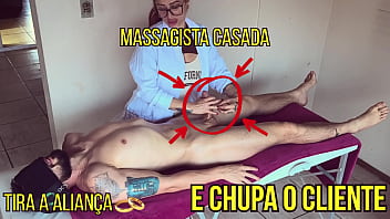 Massagista Casada Tira Alian&ccedil_a pra Mamada Quente no Cliente