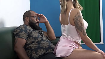 Eu descontava a frustracao nao poder comer minha enteada na minha esposa