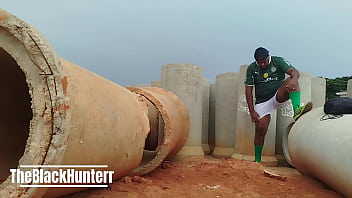 Todo suado ap&oacute_s o jogo passei na constru&ccedil_&atilde_o pra dar uma gozada