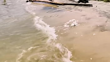 Priya bhabhi enjoying sex time with devar at beach