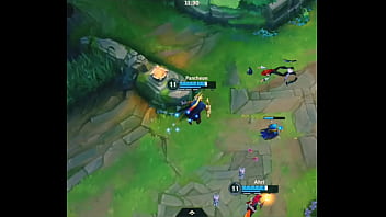 YASUO SENDO FODIDO GOSTOSO EM UMA BELA SURUBA - WILD RIFT