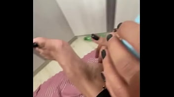 You caught Queen Kiffa red-handed with her little feet - complete on RED