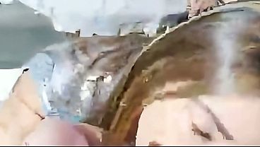 Exibindo a bunda perfeita at&eacute_ levar p&ecirc_nis