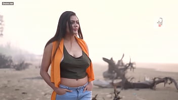 Desi hot girl photoshoot