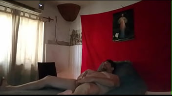 ESPELUZNANTE!!! - Se le APARECE la SANTA MADRE DIVINA MAR&Iacute_A Y le HACE el AMOR???...