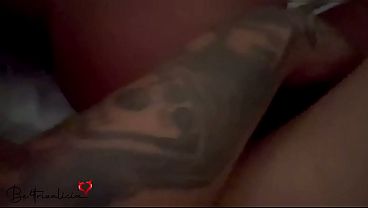 Sentei com for&ccedil_a na pica do meu meio irm&atilde_o