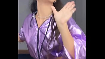 Gostosa de short saia