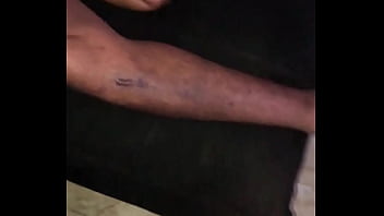 Fudemos a casada safada na oficina. Casada safada, foi arrumar o carro, nao aguentou os BBC pauzudo e pagou o servi&ccedil_o com a buceta.