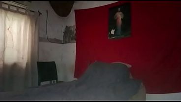 INIMAGINABLE!!! - Dice ser la REENCARNACI&Oacute_N del CHE GUEVARA y 2 SERES del m&aacute_s all&aacute_ se lo FOLLAN - Miki y Arwen