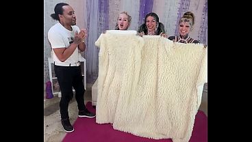 Behind the Scenes: Tattooed Girls Chaos (3 Clips Shuffled Into Madness)