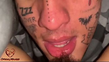 Ela me chamou pra armar o seu arm&aacute_rio e acabei esquecendo