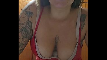 Ruiva casada e safada faz chamada de v&iacute_deo com f&atilde_ e mostra a bucetinha