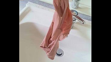 Don'_t bother me, leave me alone to masturbate !!!