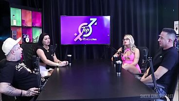 Fudeu a casada Monica Lima ao vido na web e o marido s&oacute_ assistiu. Bruna carlos, uma loira muito gostosa fudeu com a Monica Lima na frente do corno manso.