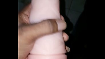 Jerking off S5 E2... 4 cumshots