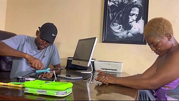 LEKKI BANGERS: SLIMSHADE MEETS HARVEYXBUSH THE PHONE REPAIRER