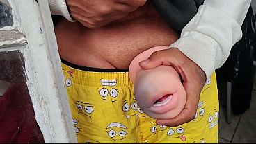 No sul do nordeste, A madrasta sua rede se masturba, seu entiado caba&ccedil_o pega sua buceta da boneca reborne e perde virgindade