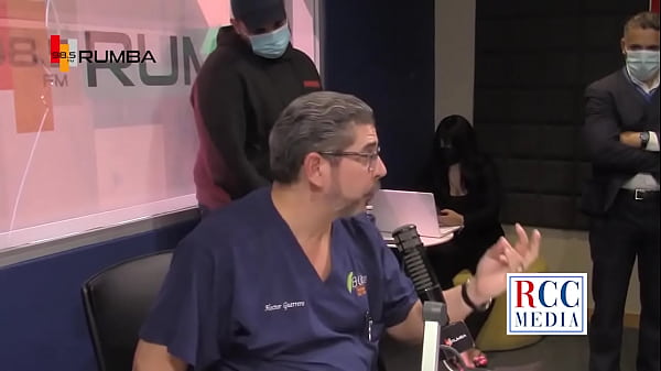 Argentino que no ah le&iacute_do la biblia se folla a Psiquiatra mit&oacute_mano loco