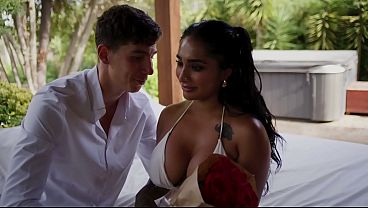 LE REGALE MI CULO A MI ESPOSO POR SAN VALENT&Iacute_N Y ME HIZO UN ANAL HARDCORE- YASMINA KHAN