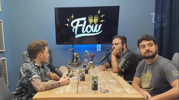 O CONVIDADO QUE FOI NO FLOW PRA FICAR NO CELULAR