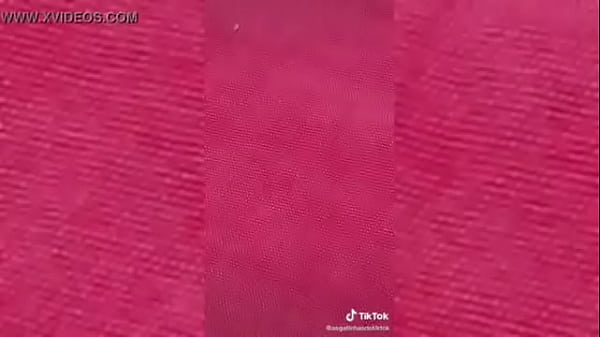 Bonitas colegiala moviendo el culo de forma rica casero https://mitly.us/MbJ6q Packs caseros