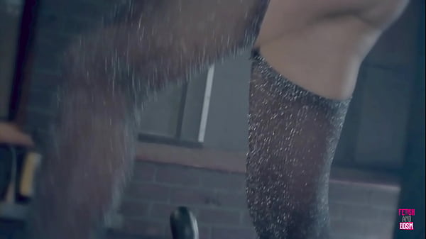 This super hot blonde bitch lets her guy cum in her filthy mouth