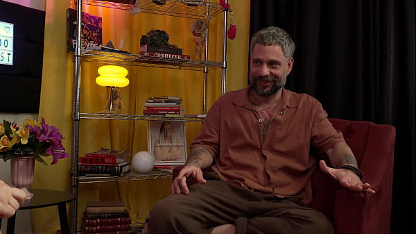 JULIA SANTOS REVELANDO PUTARIAS NO PODCAST QUENTE &amp_ &Uacute_MIDO