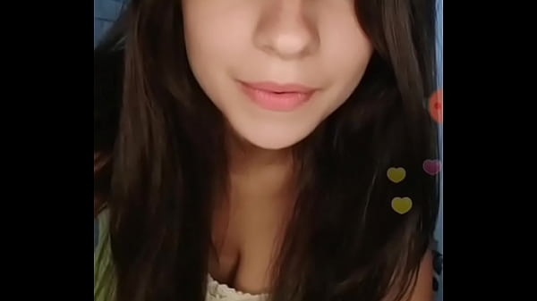 BIGO LIVE Yoriana baila y muestra sus calzones blancos en vestido con encaje