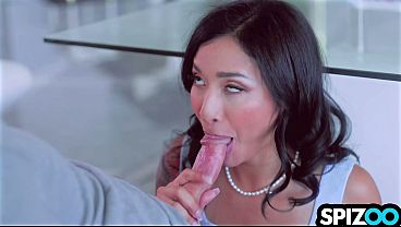 Mischievous Tutor Avery Black Makes Out With A College Guy