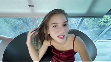 HERMOSA RUBIA le gusta follar con su lindo vestido ROJO