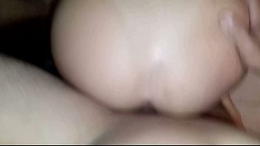 follada con toda intensi&oacute_n de amarre as&iacute_ me culea el novio de mi mejor amiga ech&aacute_ndome toda su lechita rica y caliente en mi boquita - Morrita Caliente follada