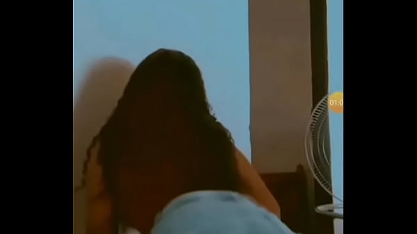 Novinha gostosa dan&ccedil_ando funk