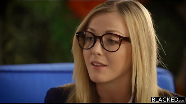 Name this blone girl plz