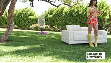 BTS - Sasha Pearl&rsquo_s Backstage Dress-Up And Heated Photoshoot!