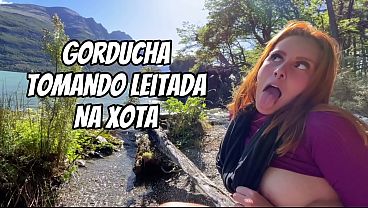 Gorducha da xota grande tomando leitada na buceta do amigo viado
