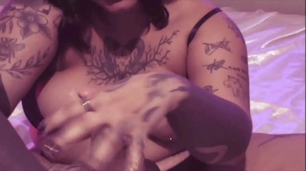 TRAILER GORDINHA DELICIOSA, ROTTEN VENUS COM SEU SAPATO VERMELHO