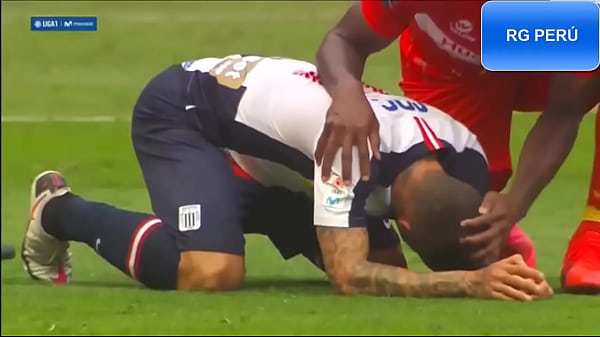 b. cogida mientras le baja que termina en llanto