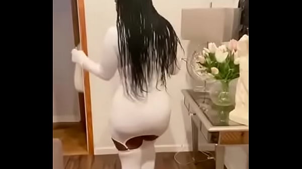 Gigi&rsquo_s back after Halloween break