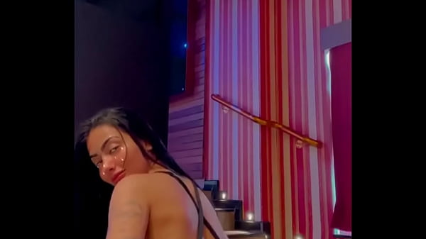 Mc mirella rebolando