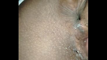 Me saca los panties y lo mete muy rico