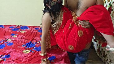 जबान बहू ससुर जी के रूम में बिस्तर पर लेट गई