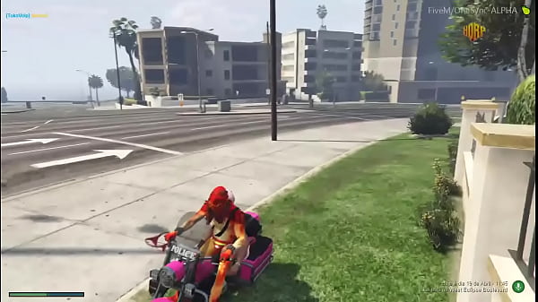 2 VADIAS FODENDO POLICIAIS